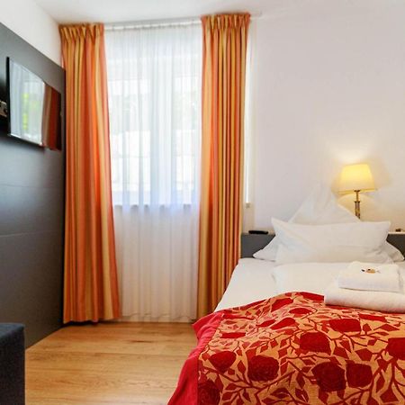 Bodensee-Hotel Kreuz Uhldingen-Mühlhofen Екстериор снимка