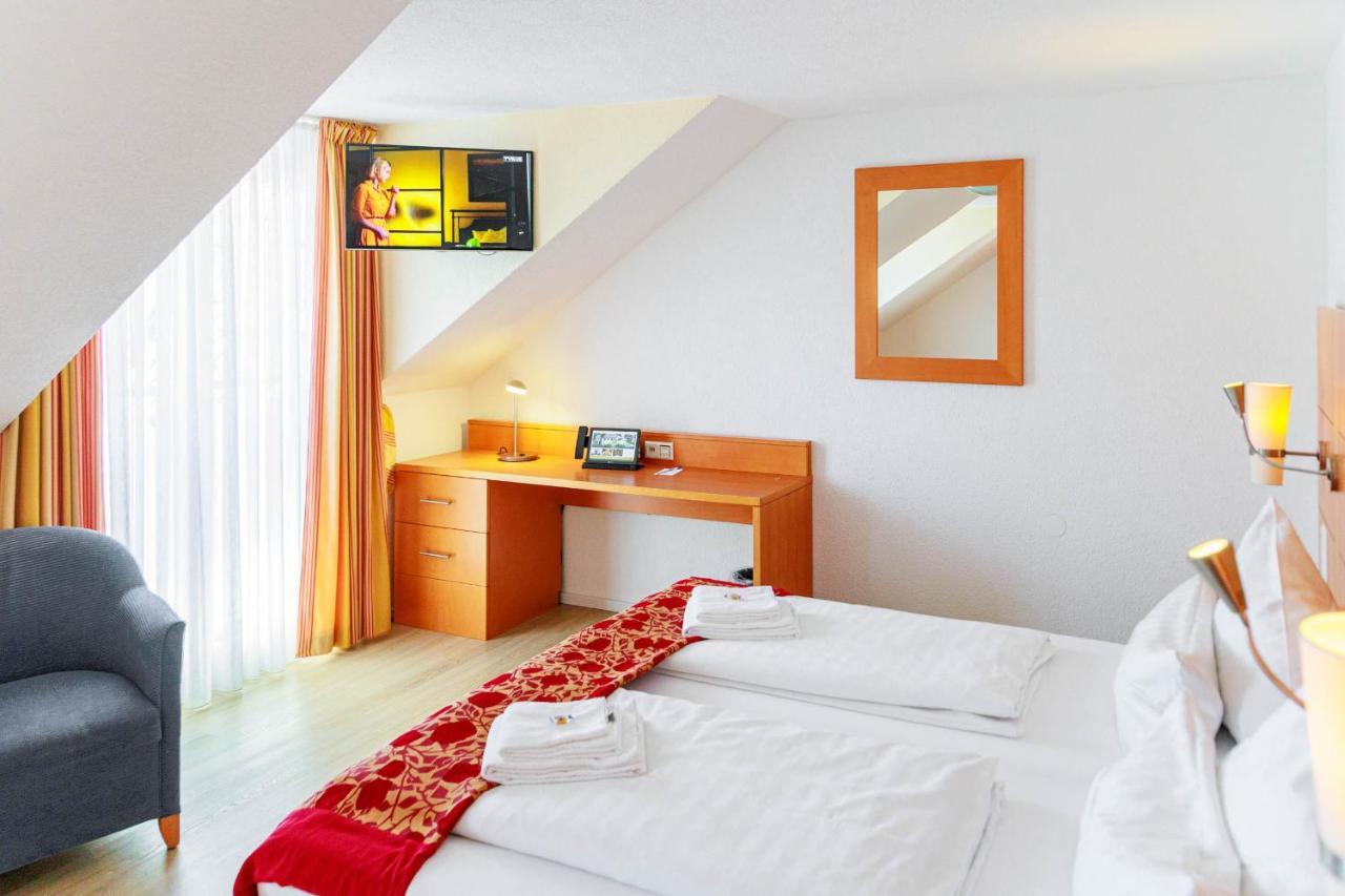 Bodensee-Hotel Kreuz Uhldingen-Mühlhofen Екстериор снимка