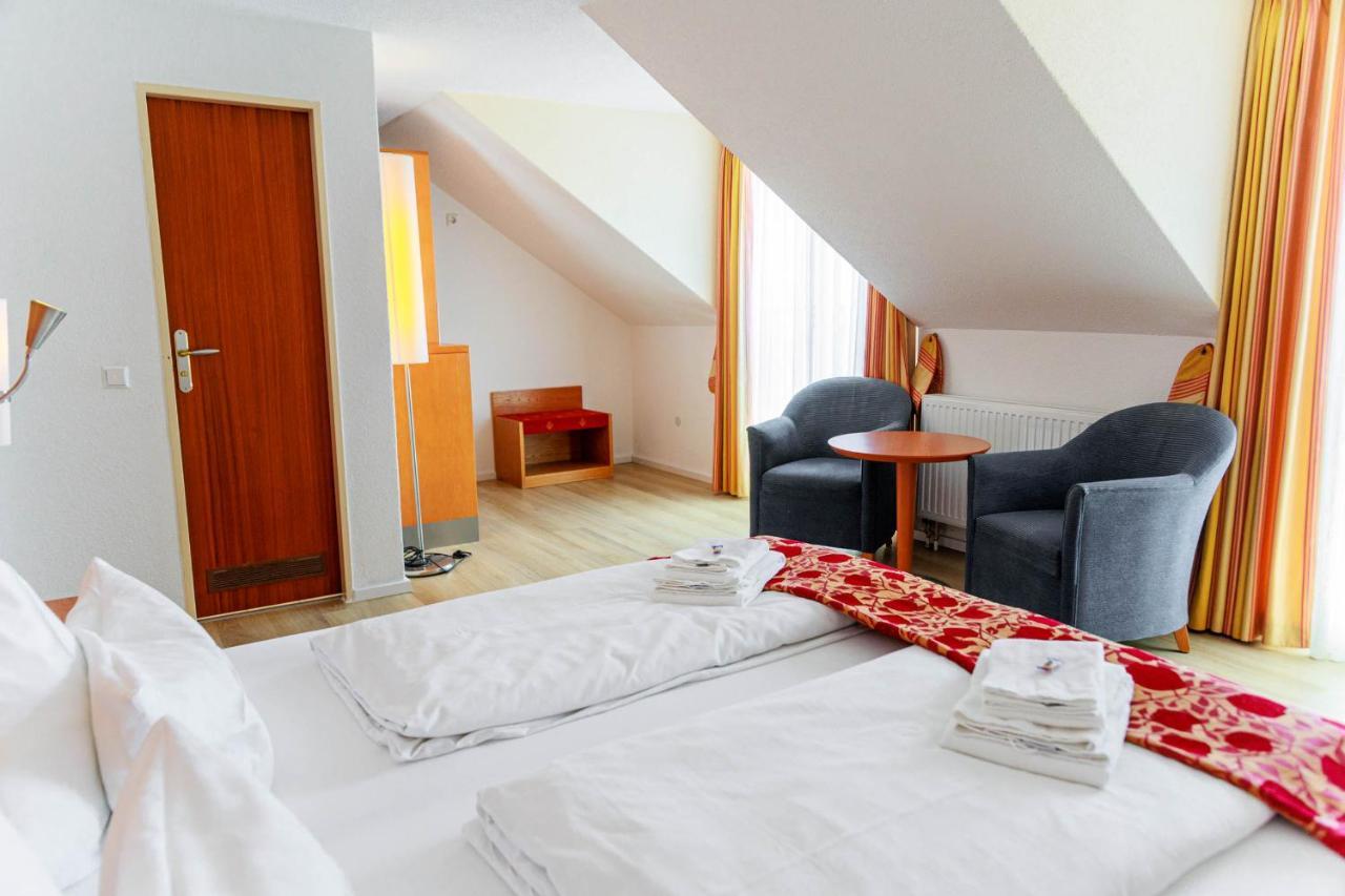 Bodensee-Hotel Kreuz Uhldingen-Mühlhofen Екстериор снимка