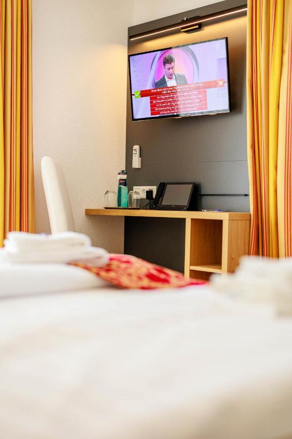 Bodensee-Hotel Kreuz Uhldingen-Mühlhofen Екстериор снимка