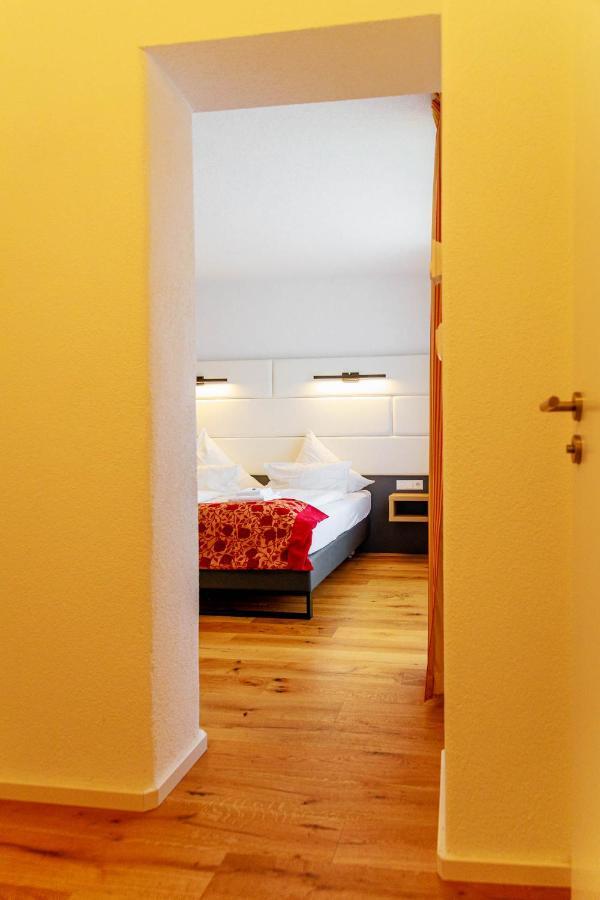 Bodensee-Hotel Kreuz Uhldingen-Mühlhofen Екстериор снимка