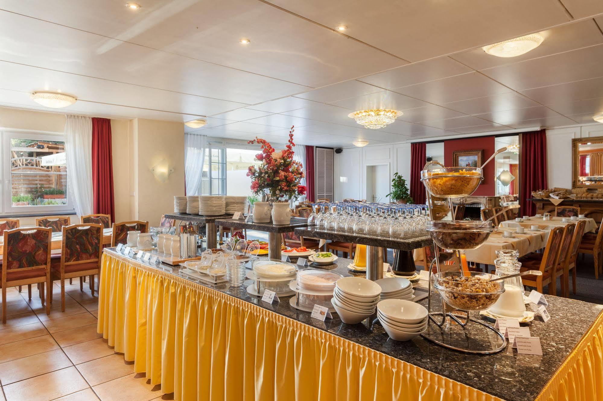 Bodensee-Hotel Kreuz Uhldingen-Mühlhofen Екстериор снимка